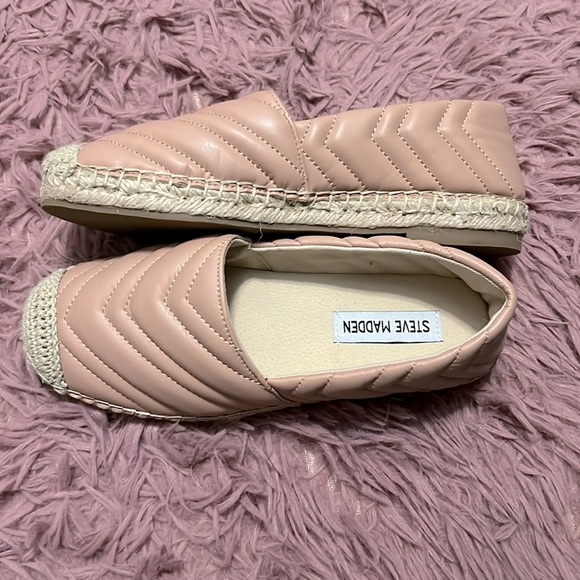 Steve Madden quilted espradille flats - Picture 2 of 4